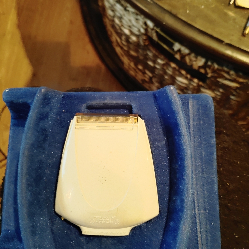 White Electric Shaver